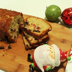 A picture of Christmas Fruit Cake.