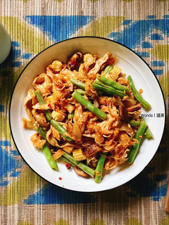 泡菜炒鮮蔬豆皮|10分鐘素食 的食譜成品照片