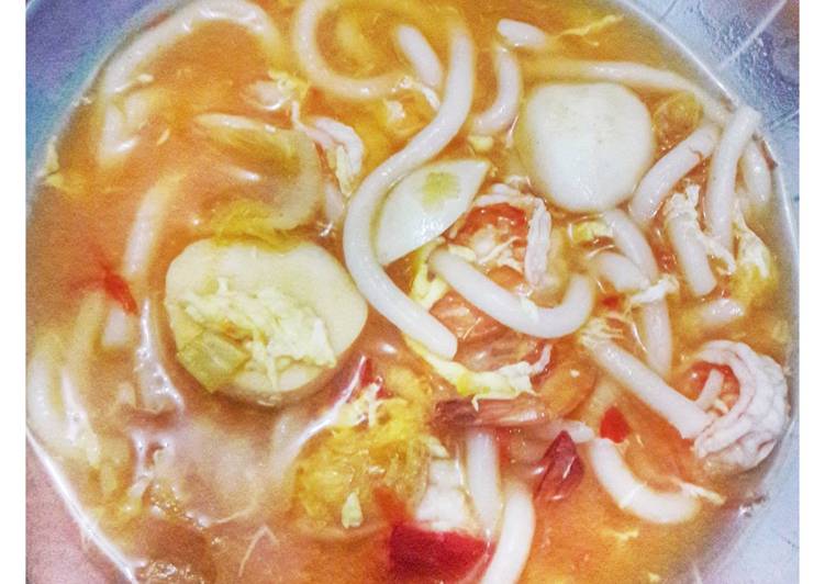Udon kuah tomyam