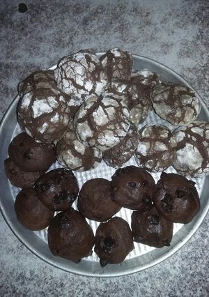 Una foto de Galletas craqueladas y con chips de chocolate