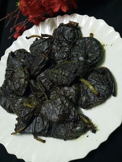 পুইশাক পাতা দিয়ে সুটকি বরা রেসিপির প্রধান ছবি
