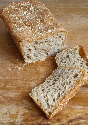 Foto di Pane in cassetta semintegrale senza grassi con biga e water roux