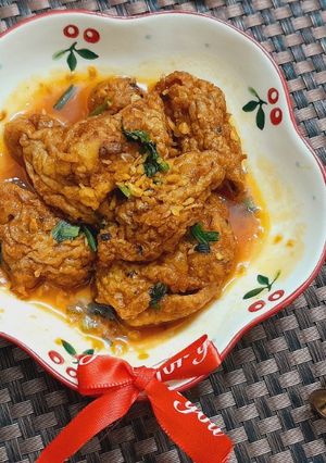 Hình của món Chả cá chiên sốt bơ tỏi.