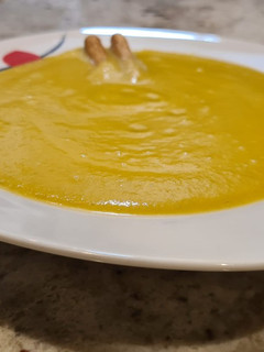 Una foto de Puré de calabacín, judías verdes, patatas y zanahorias