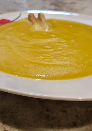 Una foto de Puré de calabacín, judías verdes, patatas y zanahorias