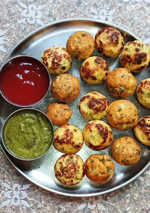 A picture of Delicious Appam Of Spring Onion And Methi.