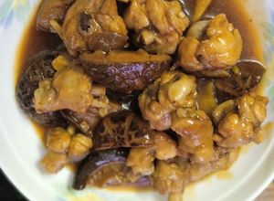 Foto resep Ungkep Ayam dan Tungku (Jamur Shiitake Kering) Saus Tiram
