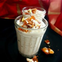 A picture of Caramel phirni.