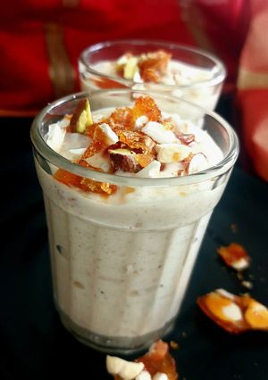 A picture of Caramel phirni.
