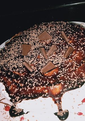 A picture of Vanilla chocolate cake.