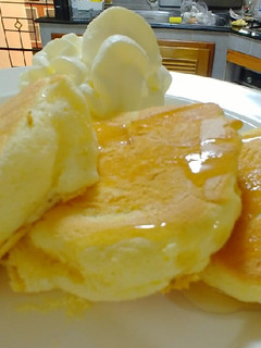 A picture of Japanese Souffle Pancake.