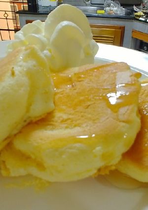 A picture of Japanese Souffle Pancake.