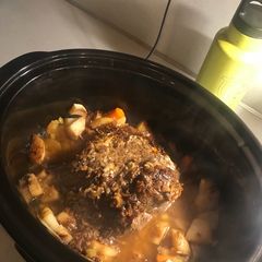 A picture of Easy roast beef.
