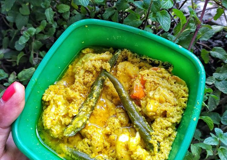 Recipe of Homemade Chingri Bhapa Steamed Prawns in Mustard Popy Seeds Paste
