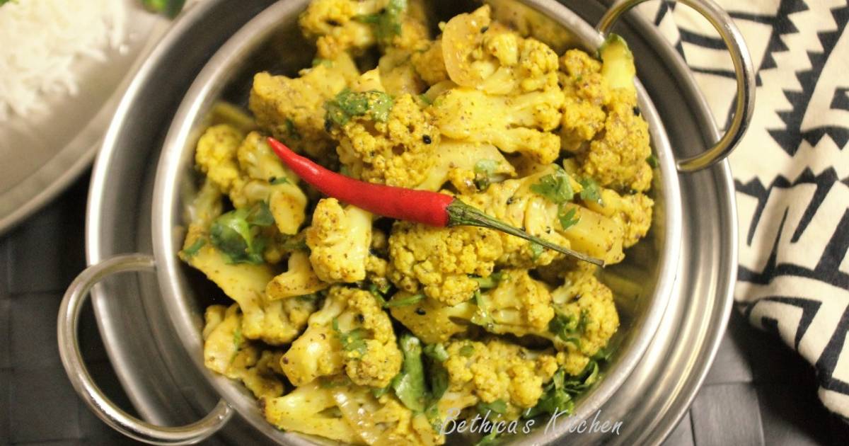 Shorshe Phulkophi (Mustard Cauliflower Curry Bengali Style) Recipe by