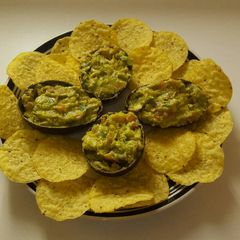 A picture of Gaucomale and chips.