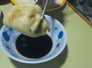 Una foto de dumplings carne picada