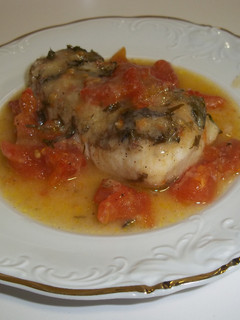 Una foto de Merluza con toques de clavo y pimienta al horno