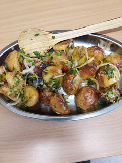 Una foto de Ensalada templada de patatas