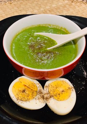 A picture of Spinach Almond Soup.