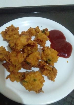 मेग्गी के पकोडे (maggi pakoda recipe in hindi) रेसिपी मुख्य फोटो