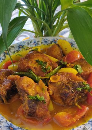 কাতলা মাছের ঝোল (kaatla maacher jhol recipe in Bengali) রেসিপির প্রধান ছবি