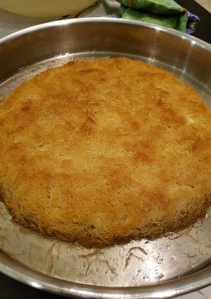 A picture of Kanafeh with Cheese (Nabulsi Style).