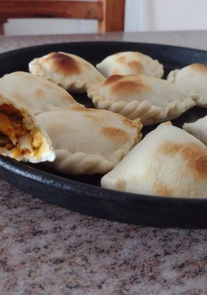 Una foto de Empanadas de zapallo y pollo