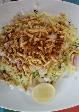 A picture of Indori Poha.