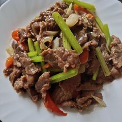 A picture of Sauteed Beef.