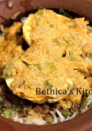 A picture of Matka Murgh Dum Biryani.