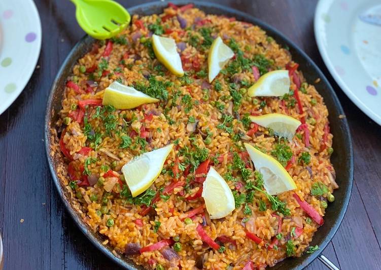 Vegetarian paella