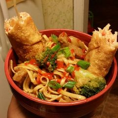 A picture of Teriyaki Pork Lo Mein .