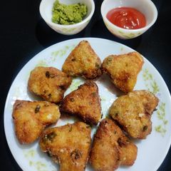 A picture of Poha aloo tikki.