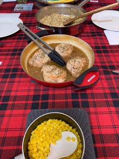 A picture of Skillet Braised Pork Chops.