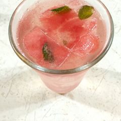 A picture of Watermelon and peppermint cubes.