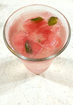 A picture of Watermelon and peppermint cubes.