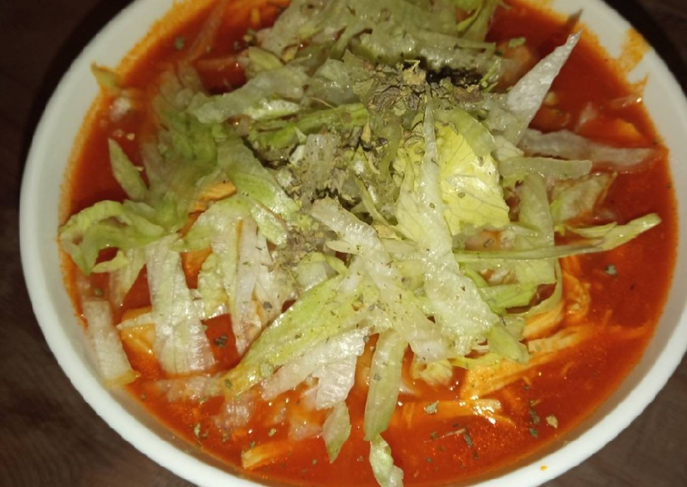 Pozole rojo de pollo con estilo y sabor