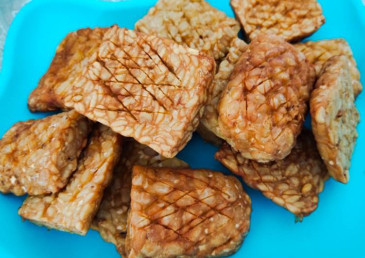 makanan Tempe goreng yang Menggugah Selera