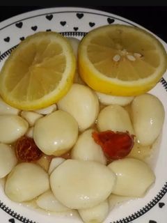 صورة لوصفة مخلل ثوم لذيذ 😋
