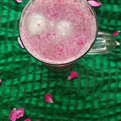 A picture of Rose petal cooler.