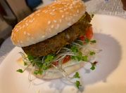 Una foto de hamburguesa de hongos