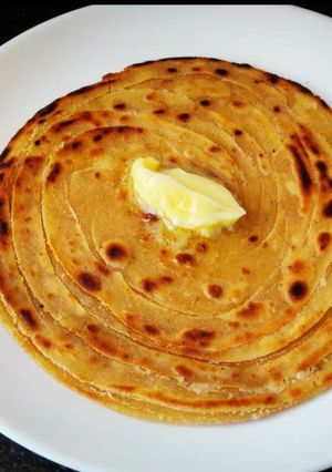 A picture of Laccha paratha.