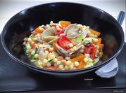 A picture of clam broth