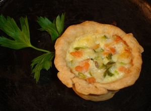 Una foto de MINI QUICHES DE SALMÓN AHUMADO Y ESPÁRRAGOS. JON STYLE