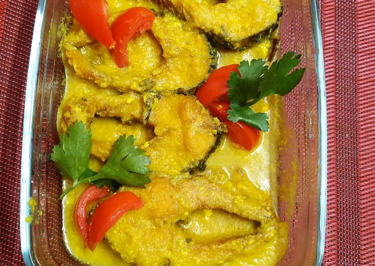 Doi mucch fish in sour curd curry