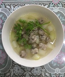 canh thịt heo su hào