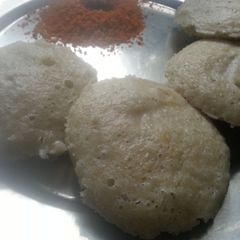 A picture of Bajra Idli (Kambu/Pearl Millet Idli).