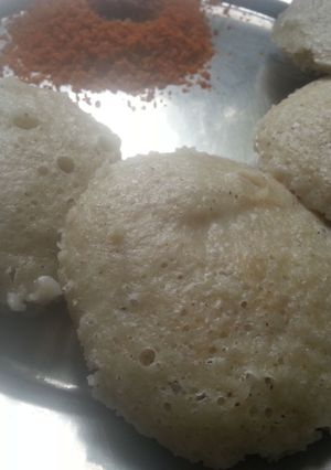 A picture of Bajra Idli (Kambu/Pearl Millet Idli).