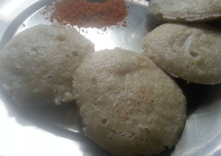 Recipe of Super Quick Homemade Bajra Idli (Kambu/Pearl Millet Idli)